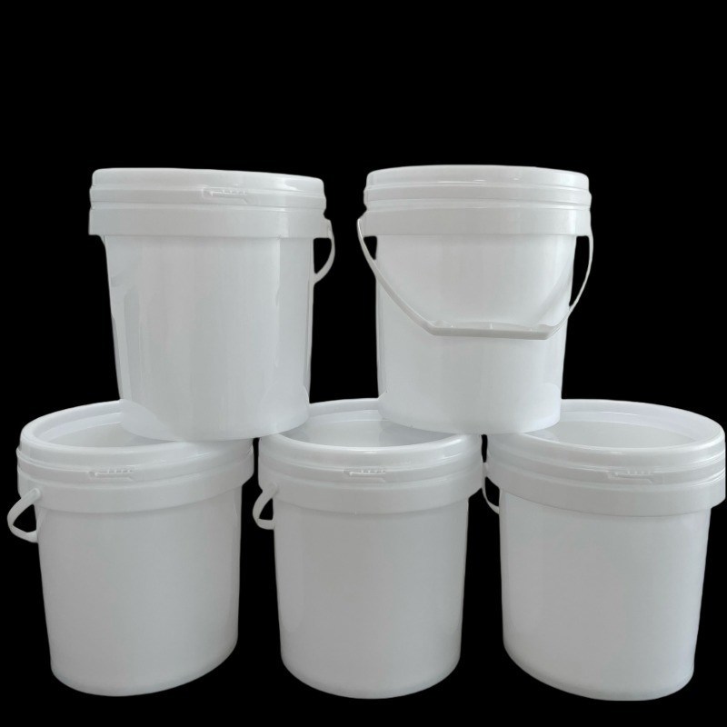 Secure Pet Food Storage 2 Gallon 8L White Plastic Bucket with Lid and ...