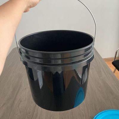 2 Gallon 4 Gallon Plastic Bucket with Heat Transfer Printing and Easy-Opening Lid