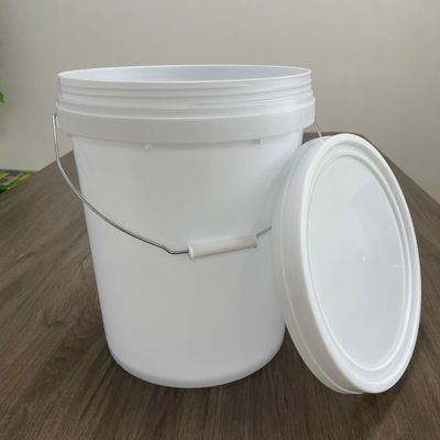 Easy-Opening 5 Gallon Plastic Pail with Screw Lid and Handle Accessories