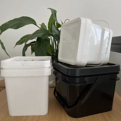 Customize 4L Square Plastic Bucket Food Container with Blue Color and Printed Pattern