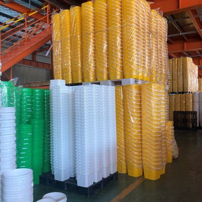 Food Grade Plastic Bucket with Lid Silk Screen Heat Transfer and IML Printing Options