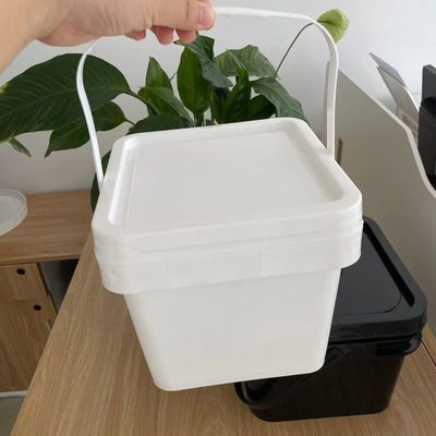Square Plastic Bucket with Easy Open and Close Lid 8 Liters Customizable Square Shape