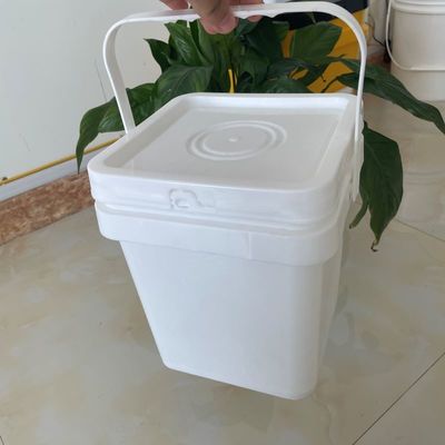 Silk Screen Printing Square Plastic Bucket with Lid and Handle