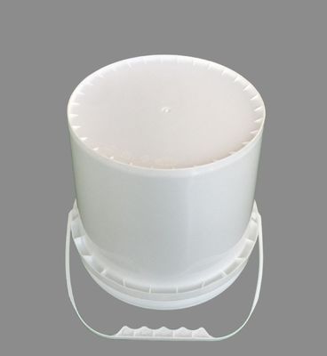 Round or Square 5L Plastic Buckets with Iron Handle Customizable and Durable