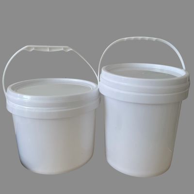 Round or Square 5L Plastic Buckets with Iron Handle Customizable and Durable