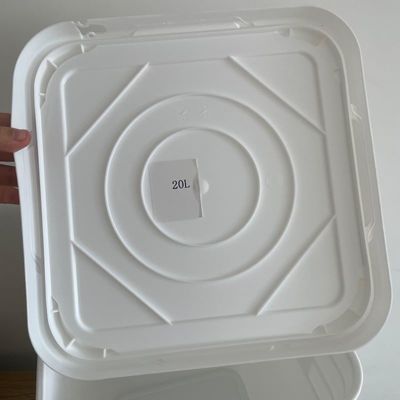2L 4L 5L 8L 10L 15L 18L 20L Square Bucket Plastic Container with Silk Screen Printing