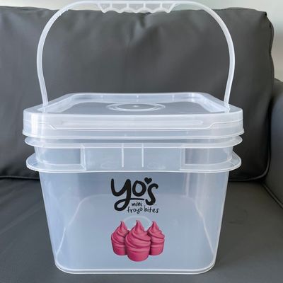 Square 2 Gallon Plastic Pail with 8 Liter Capacity and GAP/ISO/FDA Certification