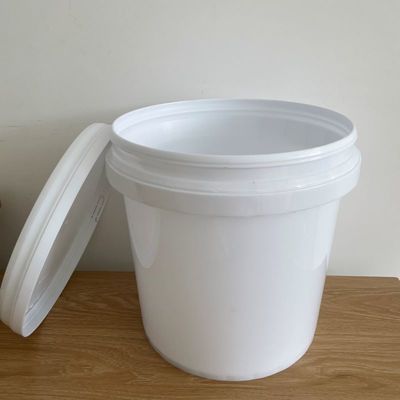 Customized 8L White PP Plastic Bucket with Lid and Handle Chemical Resistant Material